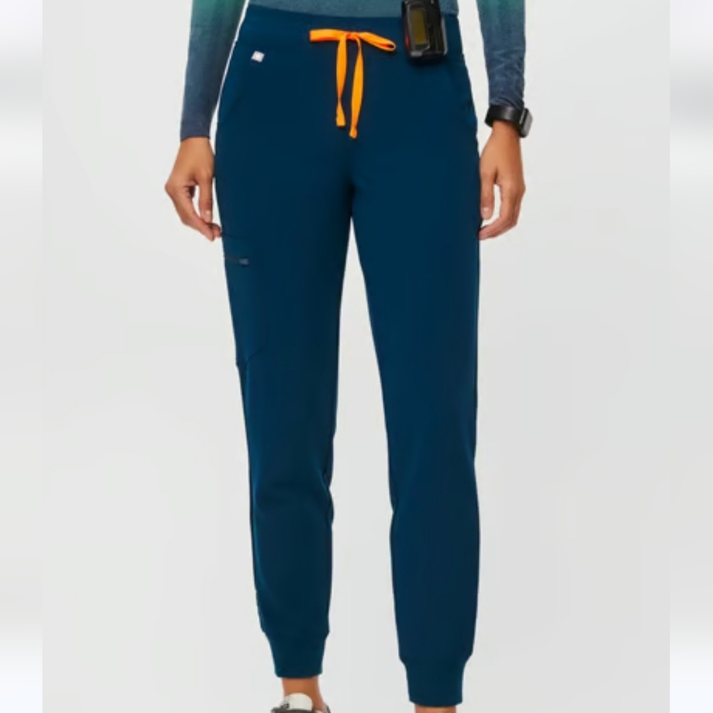 Figs Zamora Regular Waist Joggers Scrubs